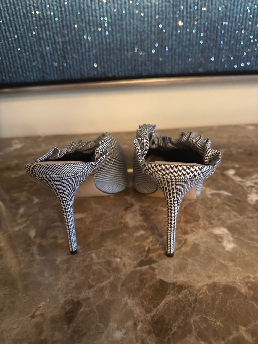 "Consigning SoGianni Bini Black & White Houndstooth Pointed-Toe Mule with Ruffle - Picture 4 of 5